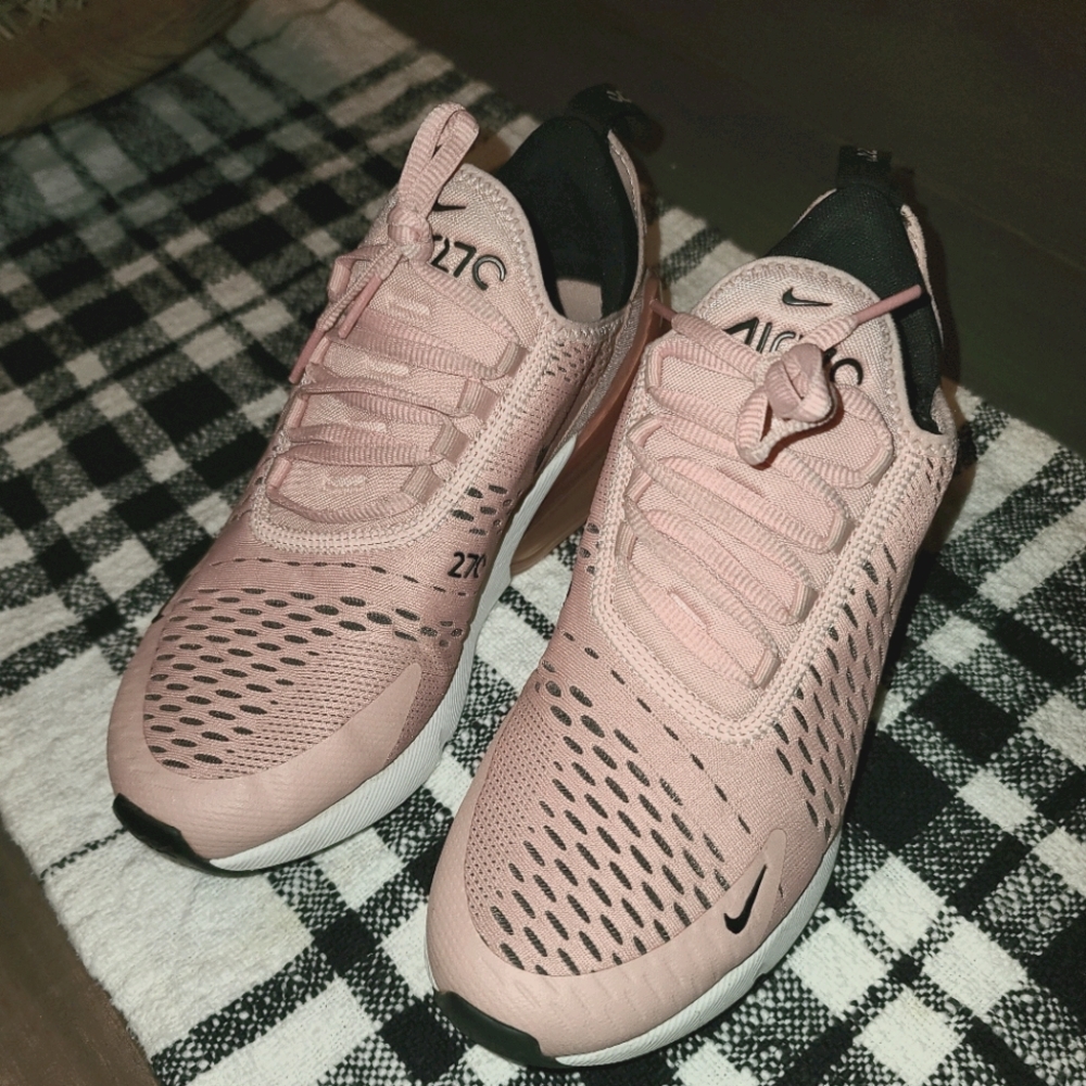 Nike Air Max 270